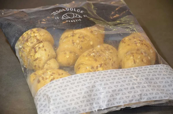 CROISSANT FARRO FRUTTI DI BOSCO (6PZ) 450GR