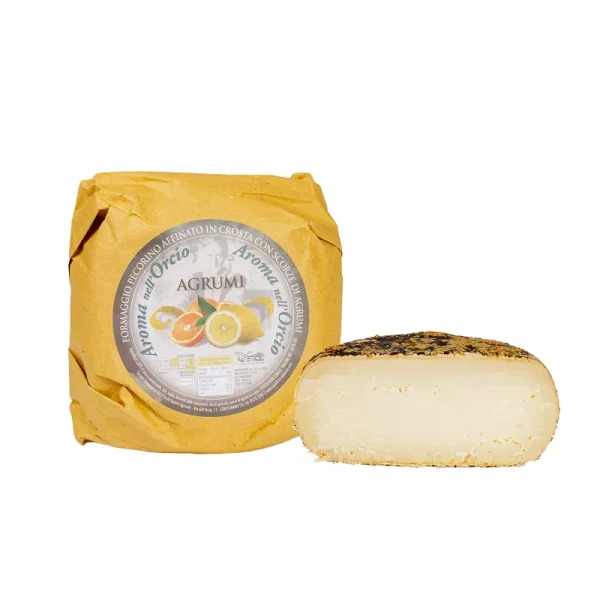 Pecorino affinato in crosta con scorze di agrumi