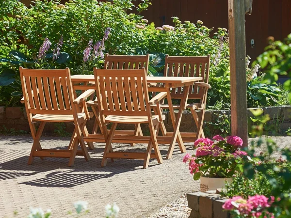 Set pranzo Alexia di Traditional Teak