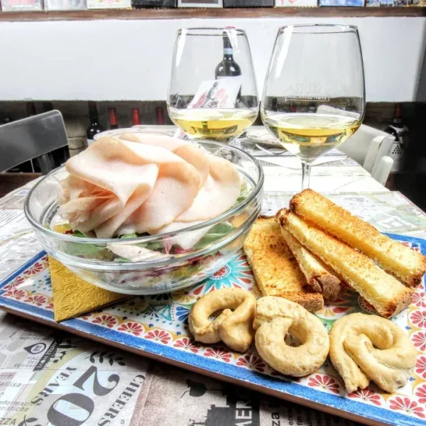 INSALATA CON FESA DI TACCHINO