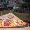 Tagliere ovale con corteccia – 50x18x2.5cm - immagine 3