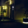 Vaso Cubotti L3 con luce di Serralunga - immagine 2