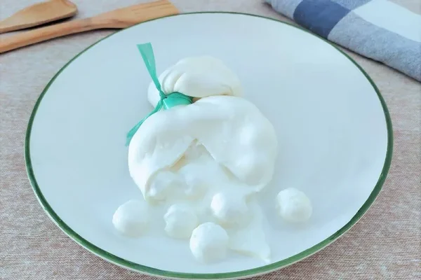 Figliata di mozzarella