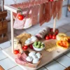 Tagliere appendi prosciutto in legno di faggio – L – 40×22.5×31⁷ - immagine 4